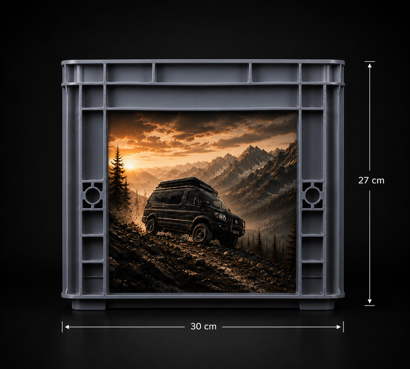 Graue Auer Eurobox mit Offroad-Bergmotiv auf Premium-Digitaldruckfoli