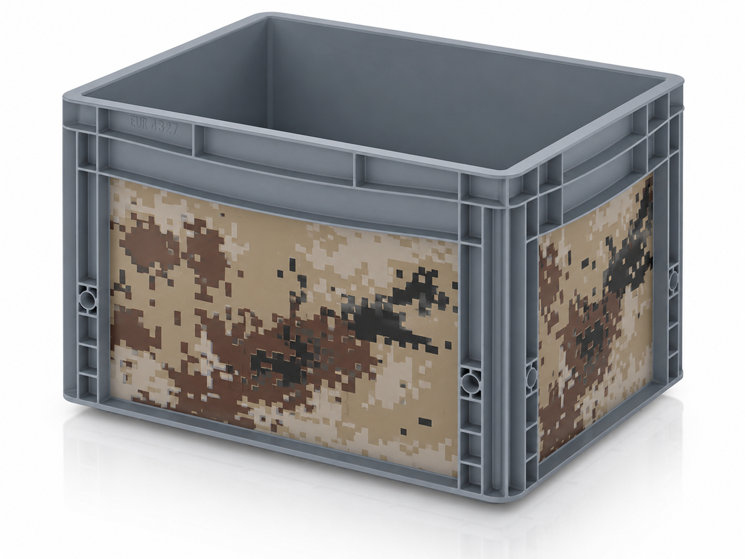Graue Eurobox mit Digital-Camouflage Sticker-Set in Sand, Beige und Braun für Vanlife, Camping und Outdoor.